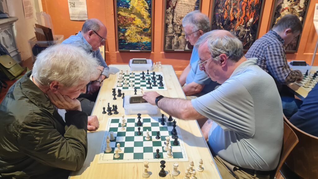 Round 5 Alan Hayward v John Hawksworth